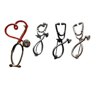 Stethoscope Medical Lapel Pin Smiling Heart Brooch Badge Accessories Jewelry Pin
